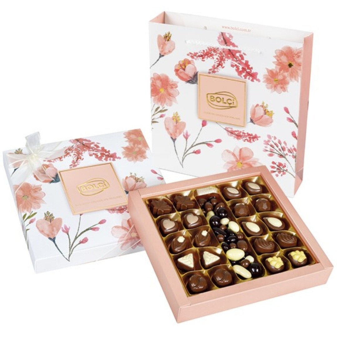 BOLCI Flower Box - Mix pralinek s dárkovou taškou 350 g