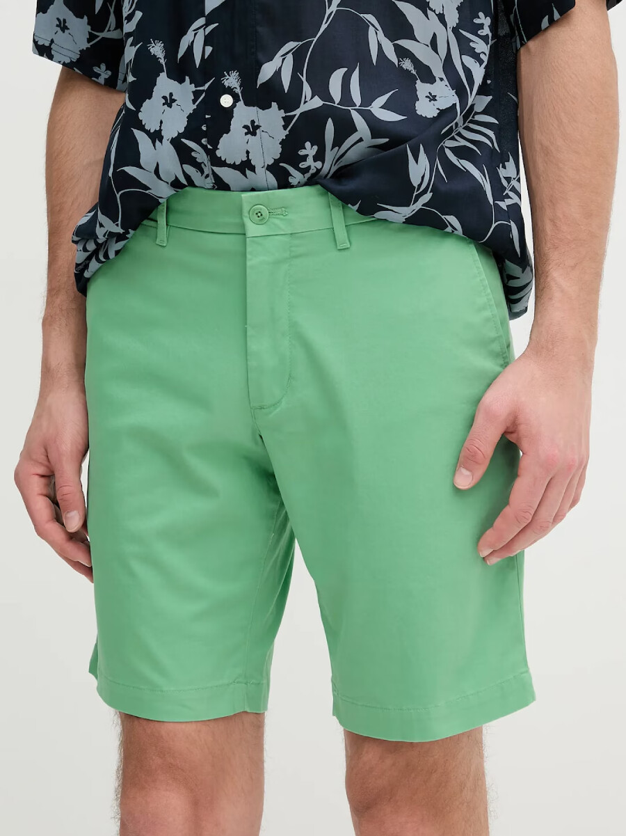 Tommy Hilfiger pánské zelené šortky MW0MW23568 30/NI