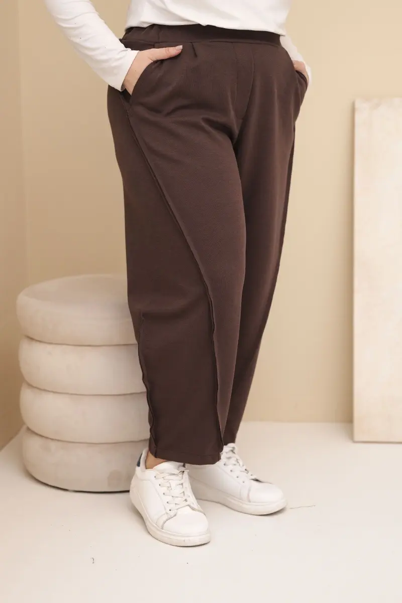 Kesi Włoski Dámské kalhoty z bavlny Plus Size volného střihu s vysokým pasem hnědé