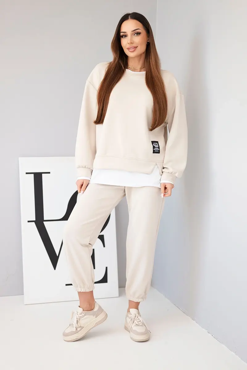 Kesi Włoski Dámská souprava s máslovou mikinou a volnými tepláky béžový