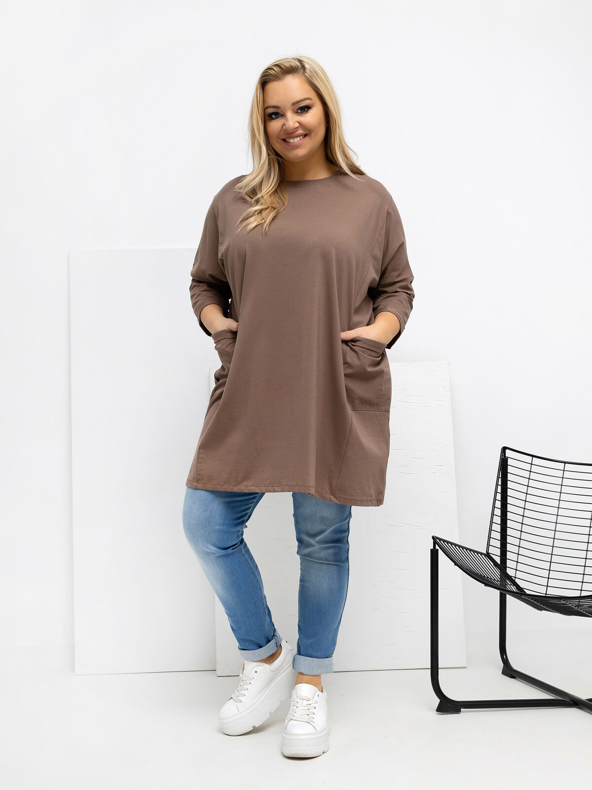 Plus size tunika v tmavě béžové barvě