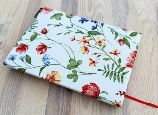 Obal na knihu Luční květy