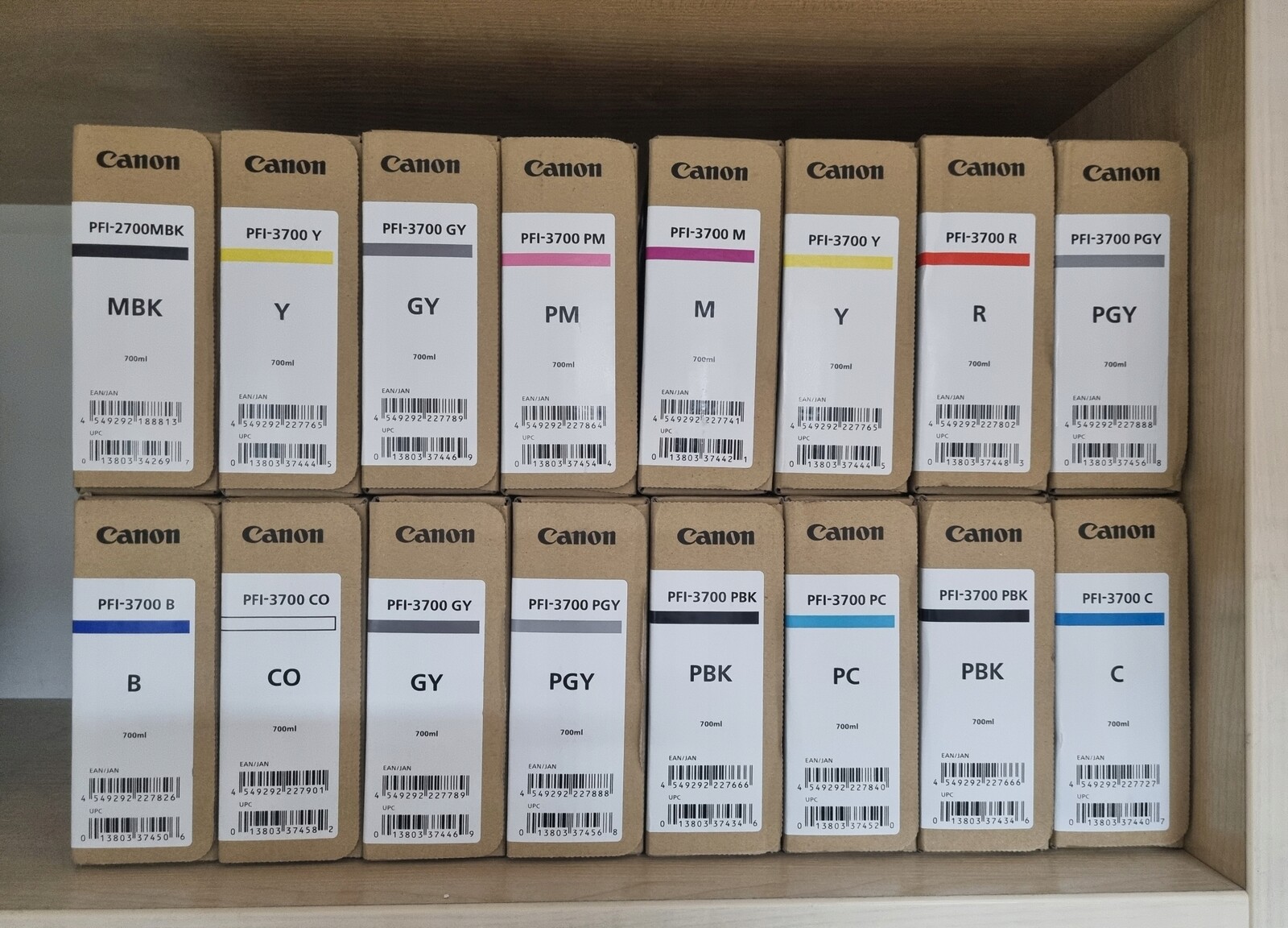 Inkoustový inkoust Canon PFI-3700PBK Photo Black 700 ml GP-4600 PR0-4600