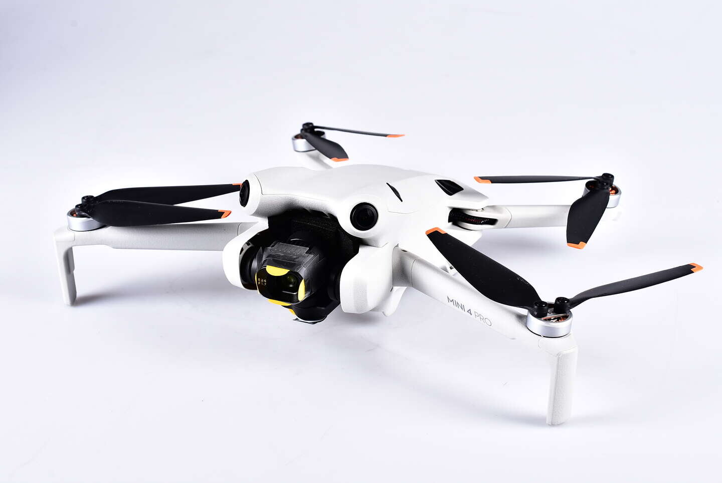 DJI kvadrokoptéra Mini 4 Pro (DJI RC-N2) bazar