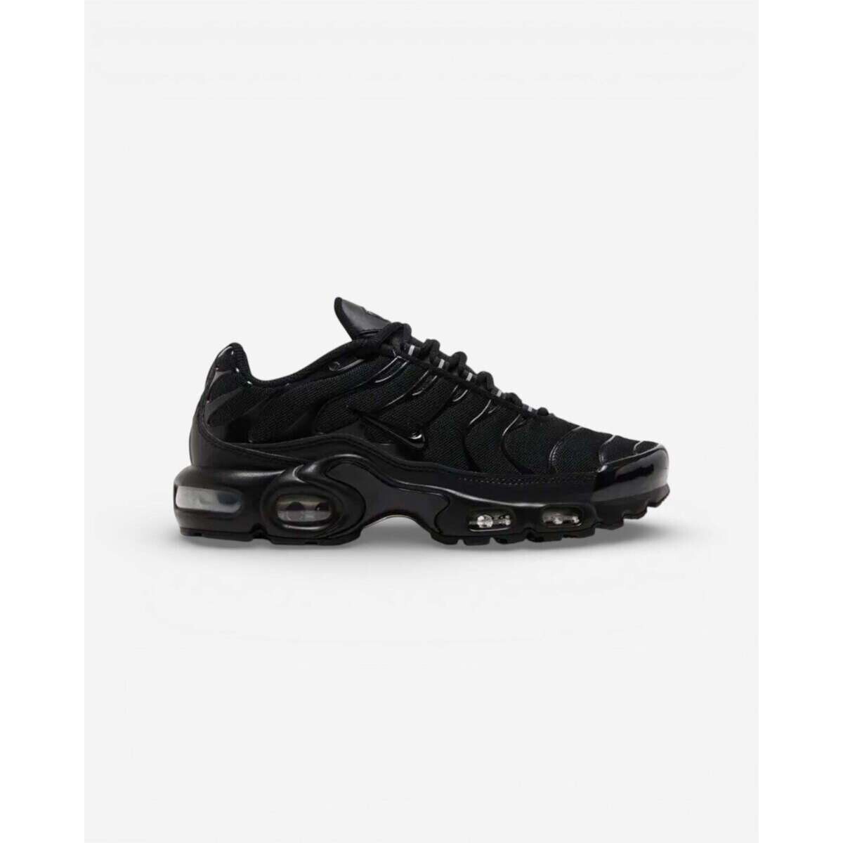 Nike  Air Max Plus Triple Black (Women's)  Černá