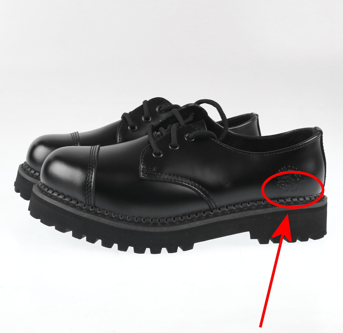 boty GRINDERS - BOXER CS BLACK - POŠKOZENÉ 42