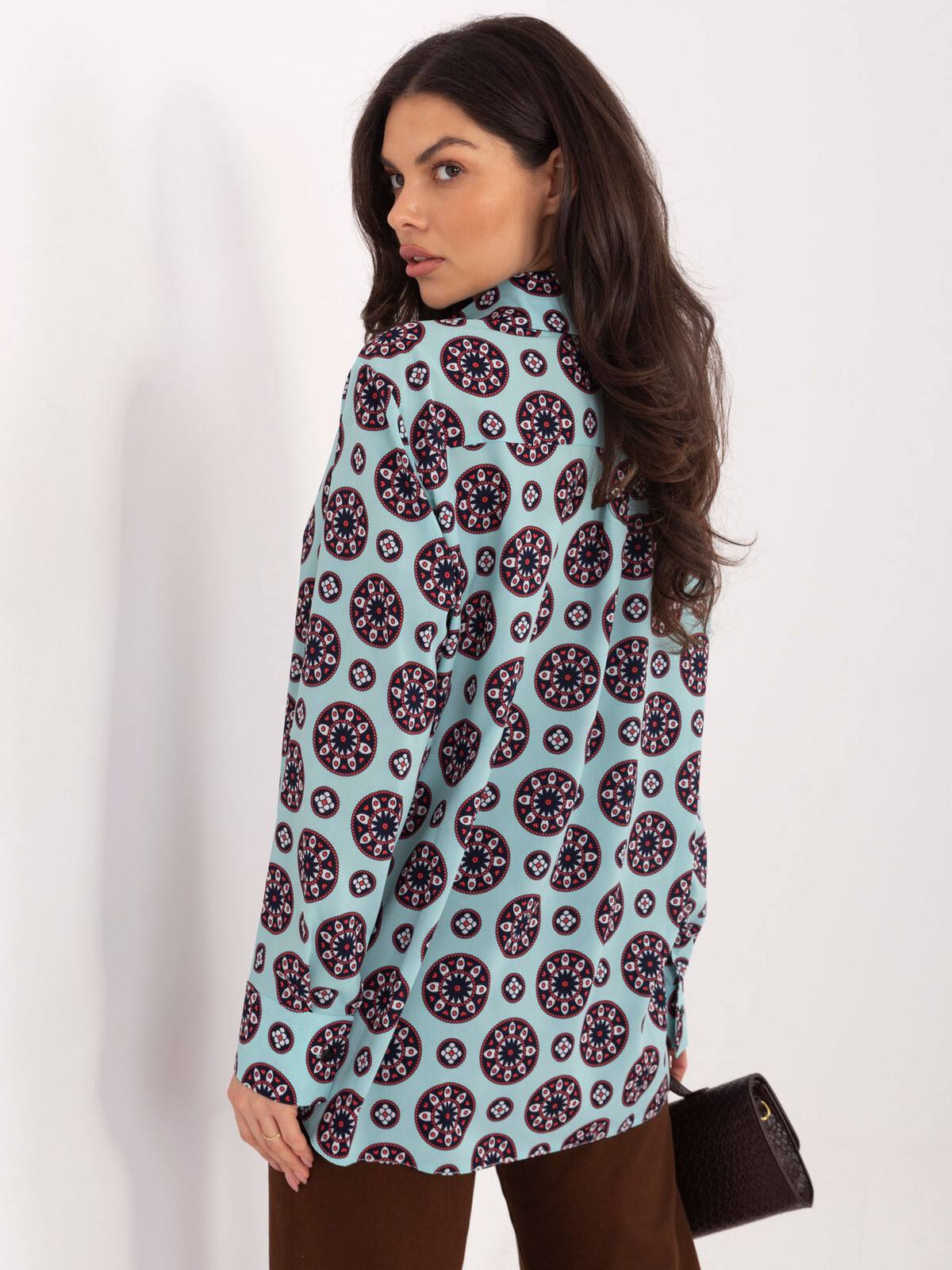 Vzorovaná košile v mentolové barvě