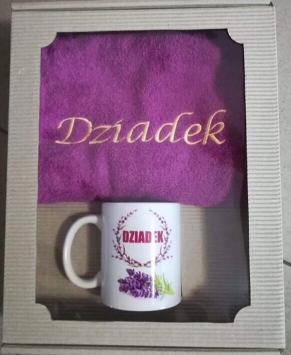 Dárková sada levandulový ručník 50 x 100 cm hrnek pro dědečka