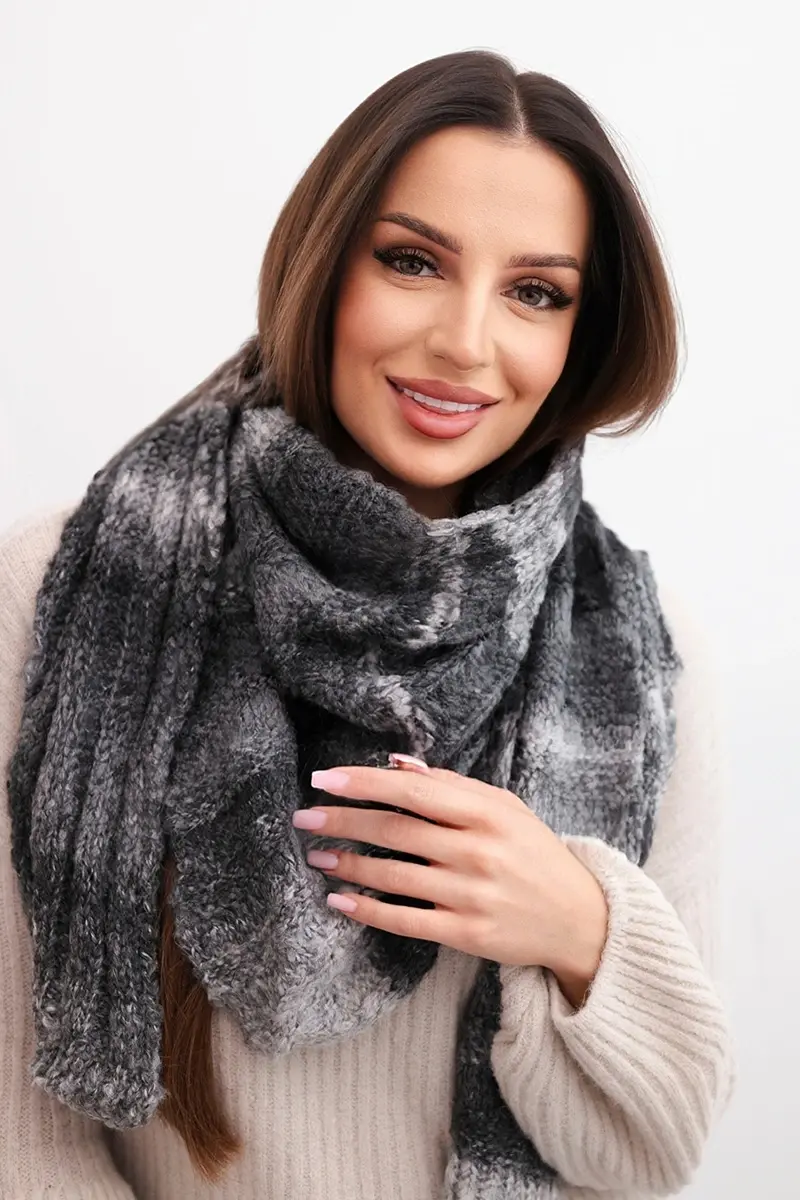 Dámská pletená šála z vlněné směsi