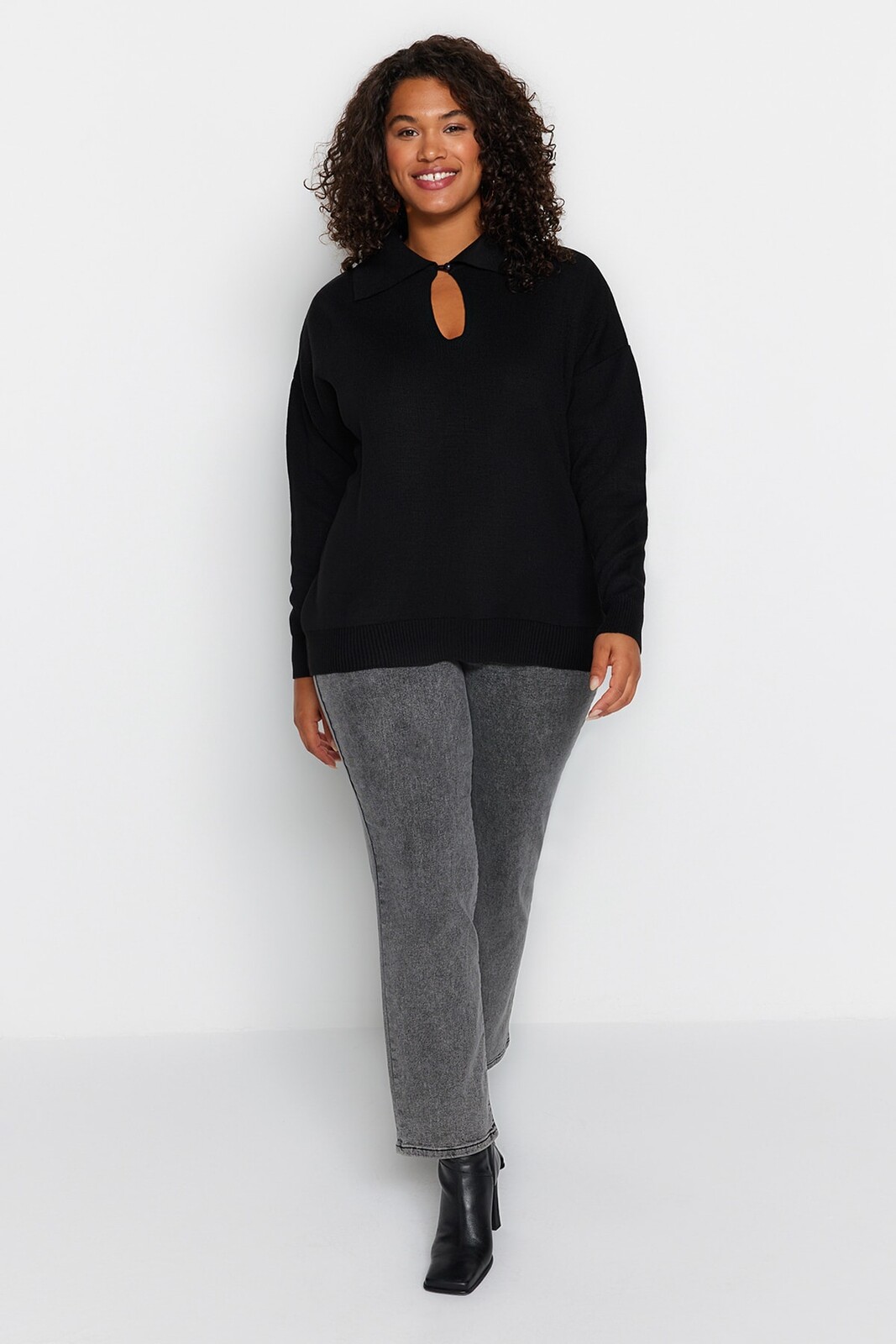 Trendyol Curve Black Front Detailní pletený svetr