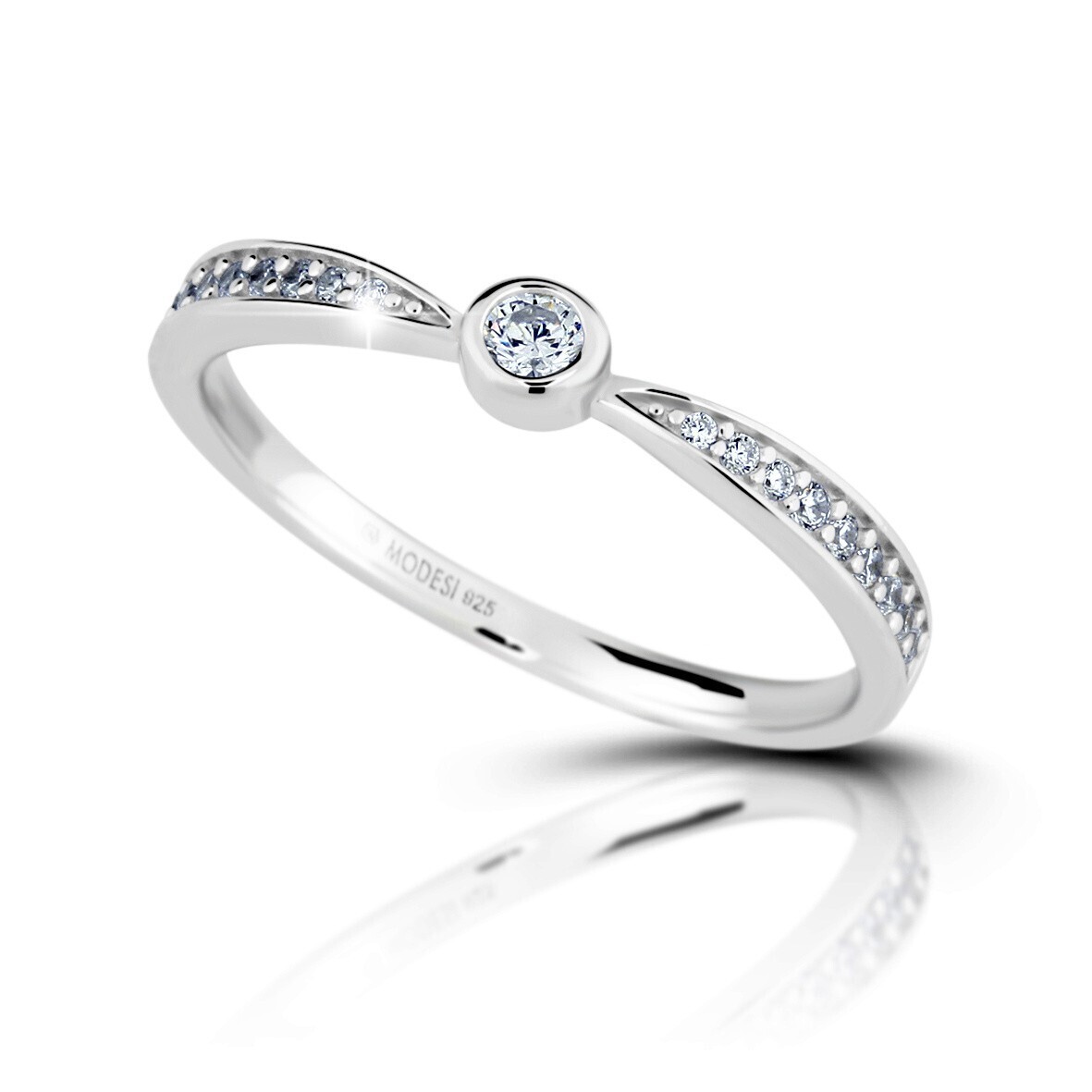 Modesi Stříbrný zásnubní prsten s kubickými zirkony M01112 60 mm