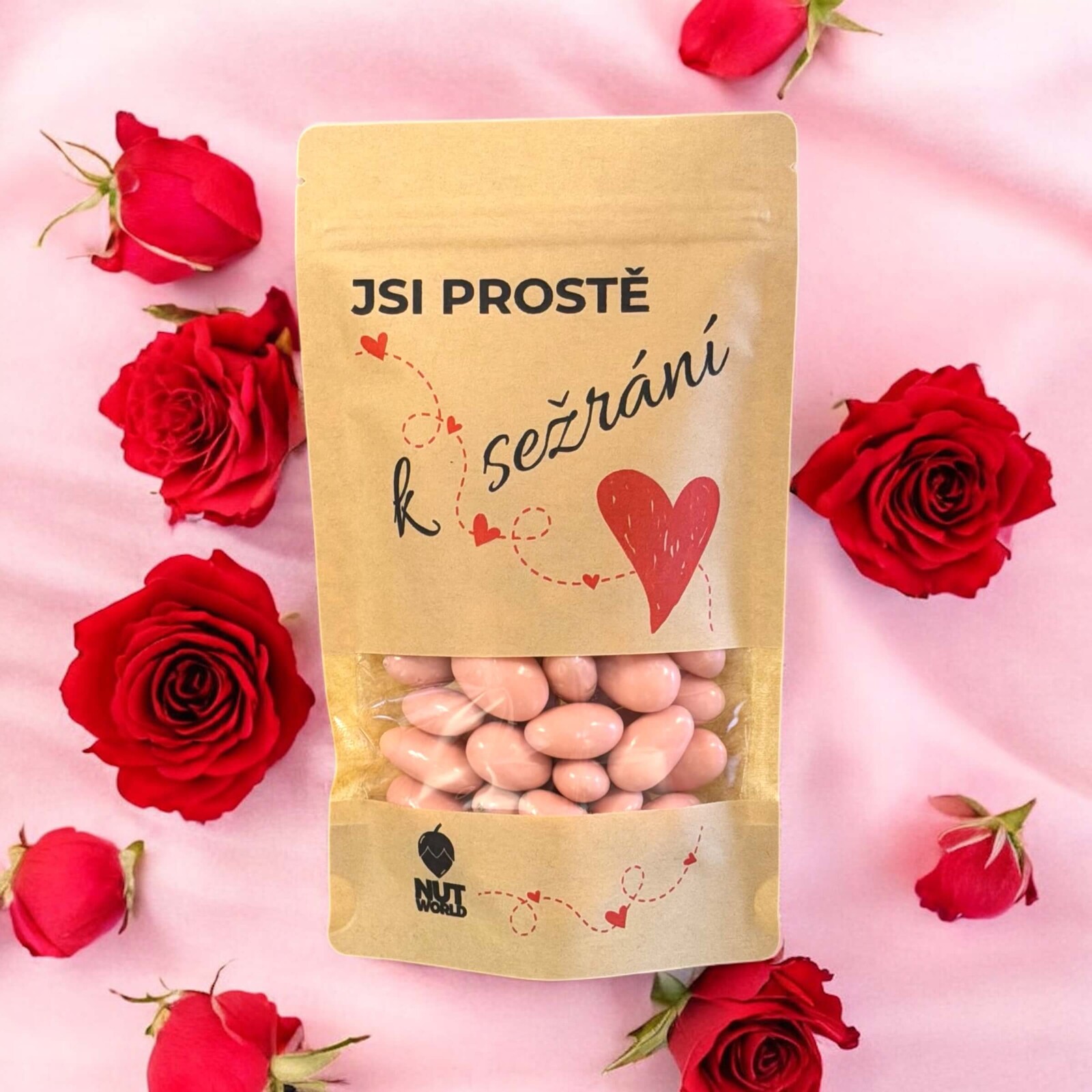 Nutworld.cz Zamilované mandle v jahodovém jogurtu 200g