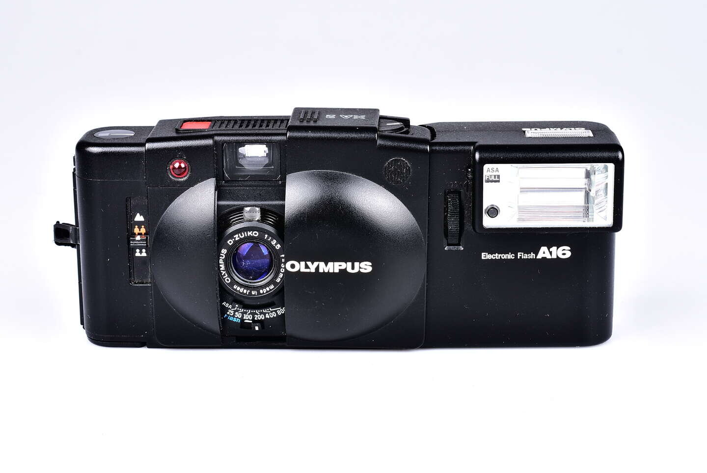 Olympus XA 2 + blesk A16 bazar