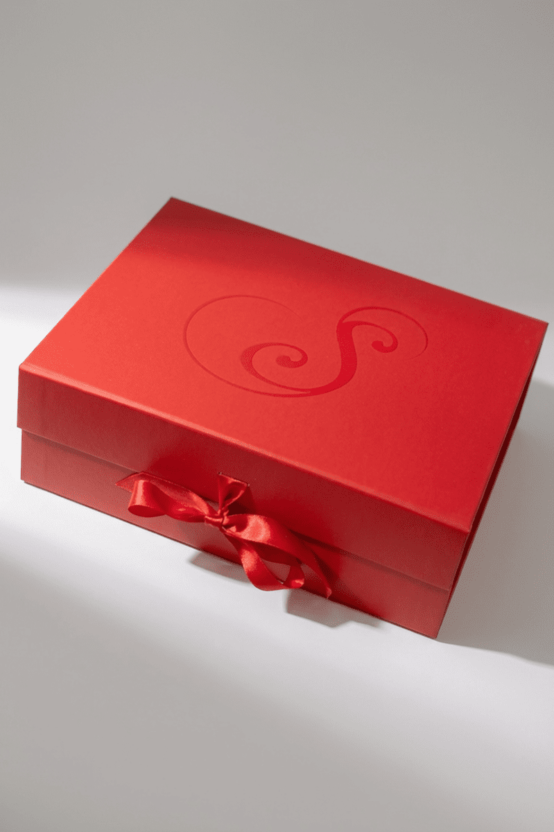 Červená luxusní dárková krabička