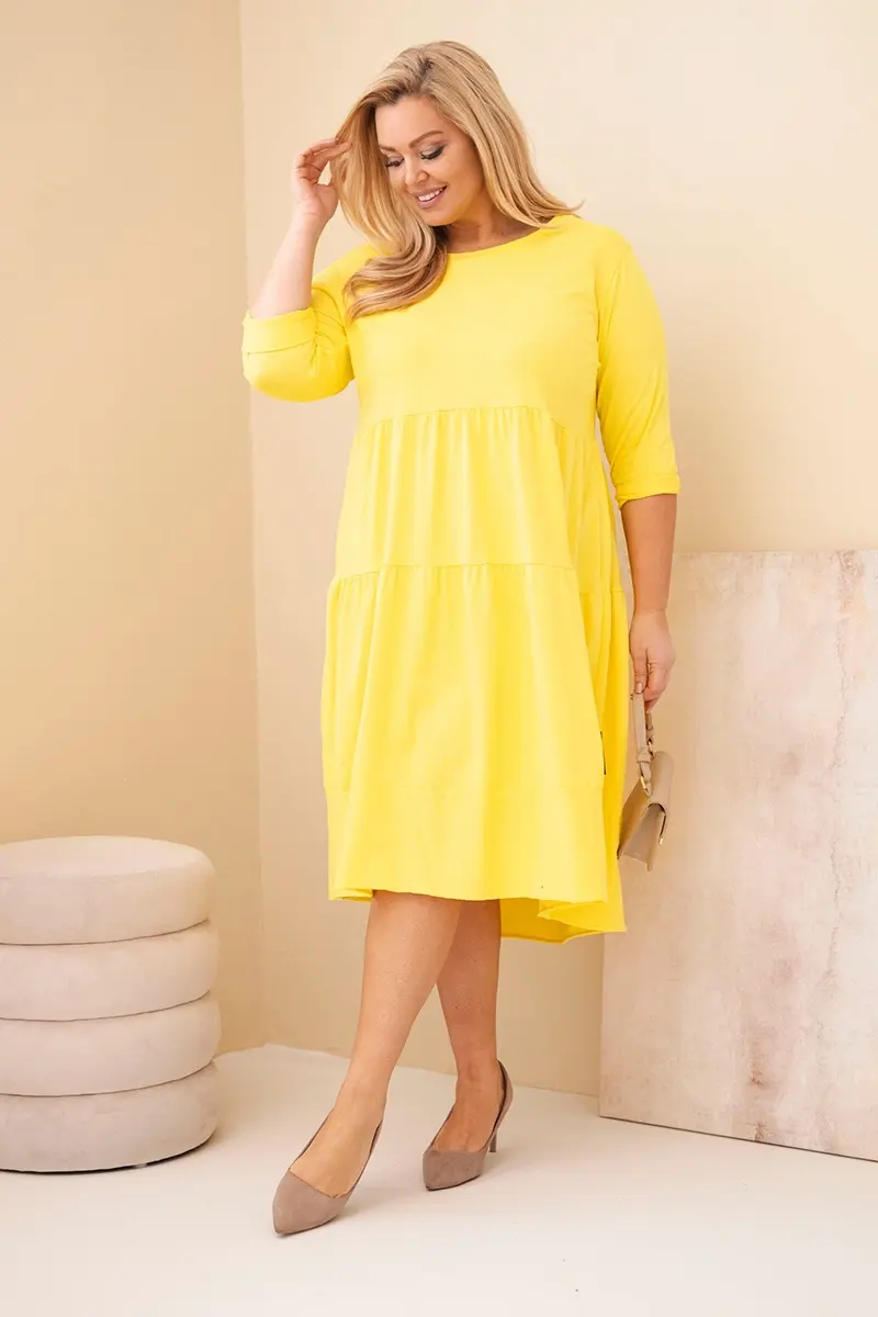 Žluté plus size šaty s volány