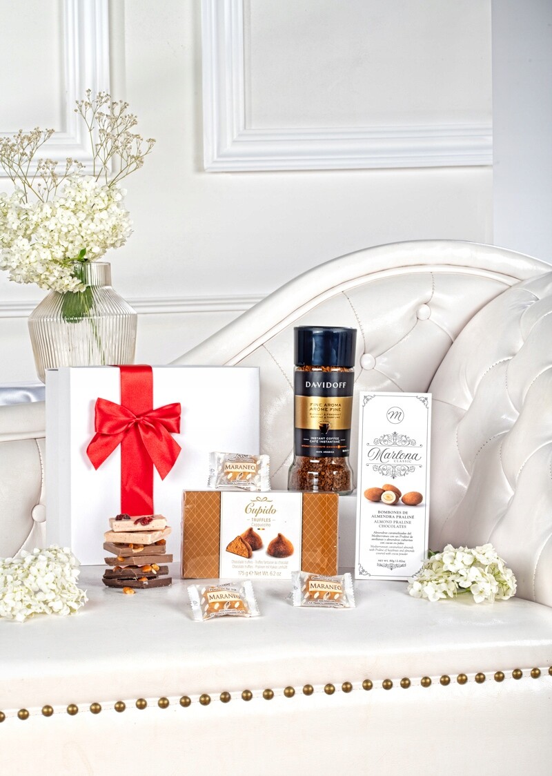 Dárková sada s kávou a sladkostmi M10