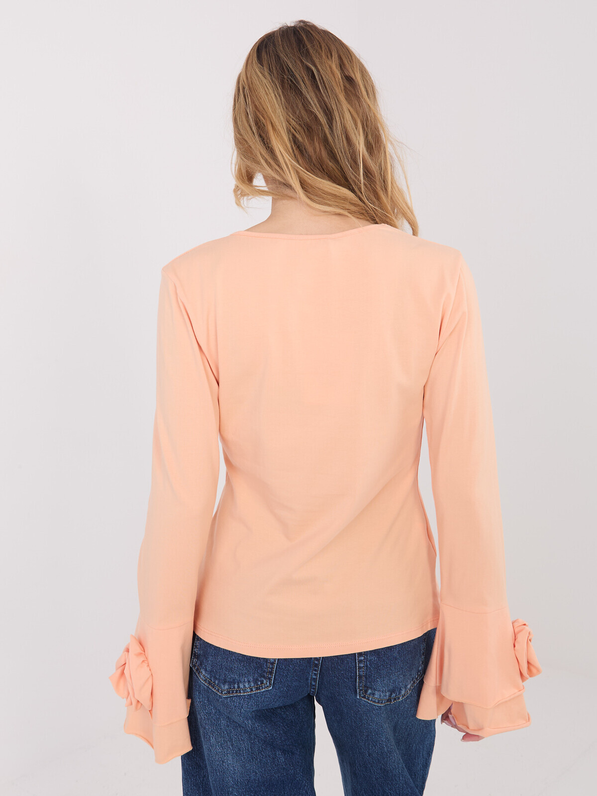 Halenka s květinovými detaily