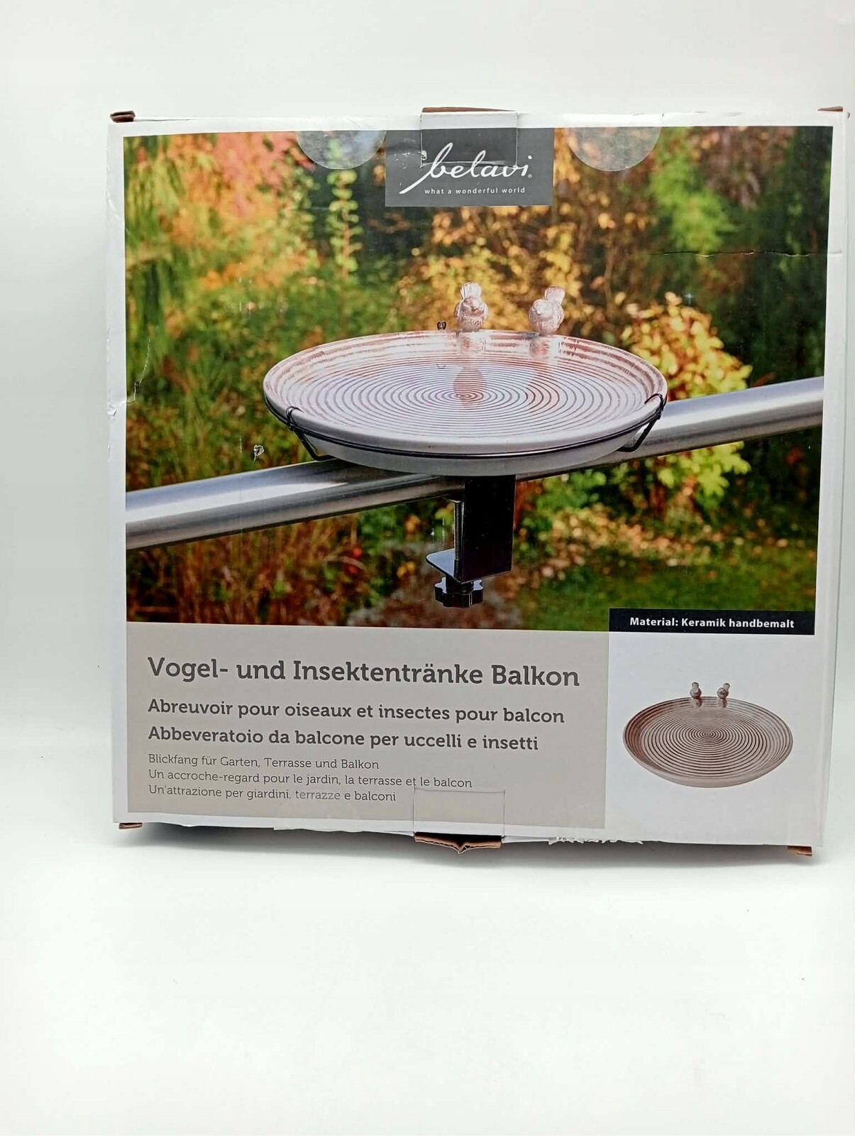 Napáječka pro ptáky a hmyz o rozměrech 30,2 x 3,5 cm