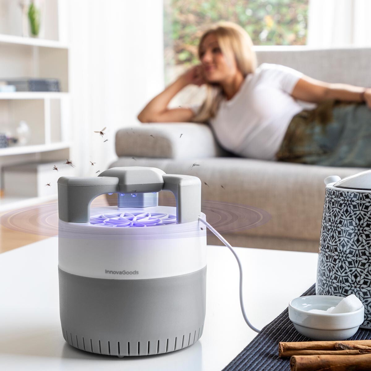 InnovaGoods Sací lapač komárů KL Silen