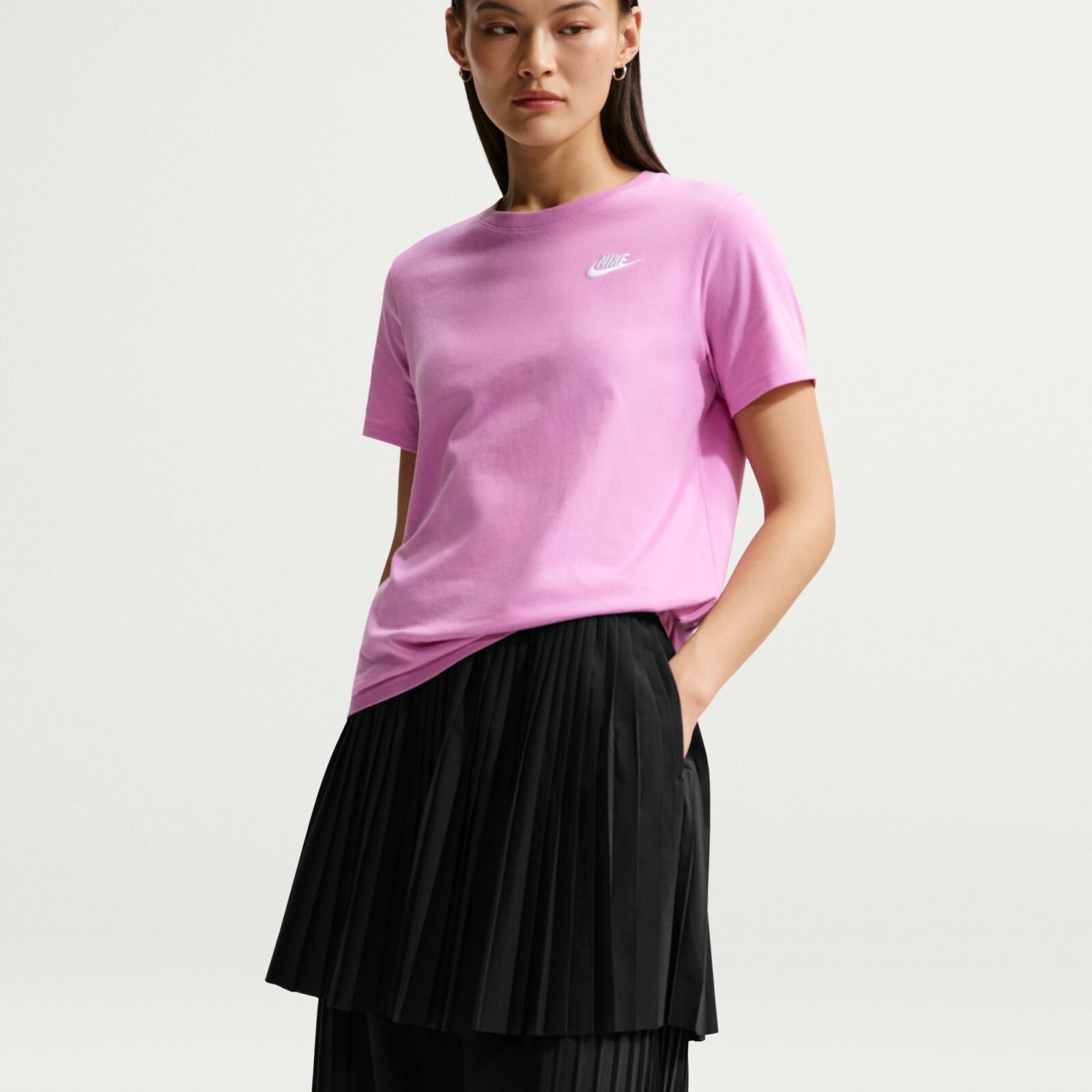 Nike W Sportswear Club Essentials Tee XL