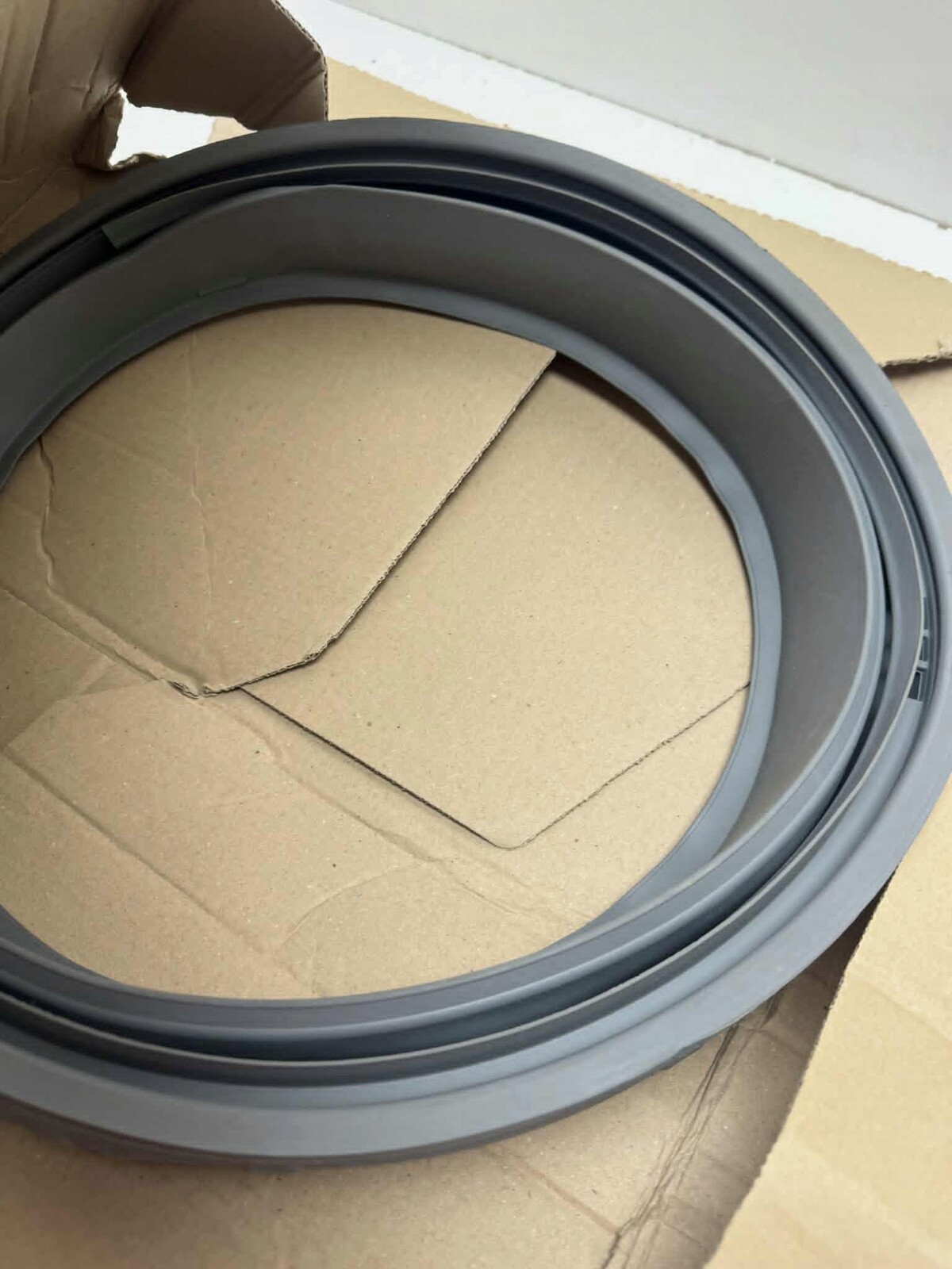 Samsung DC97-18019C – zástěra (těsnění) dveří pračky Samsung.