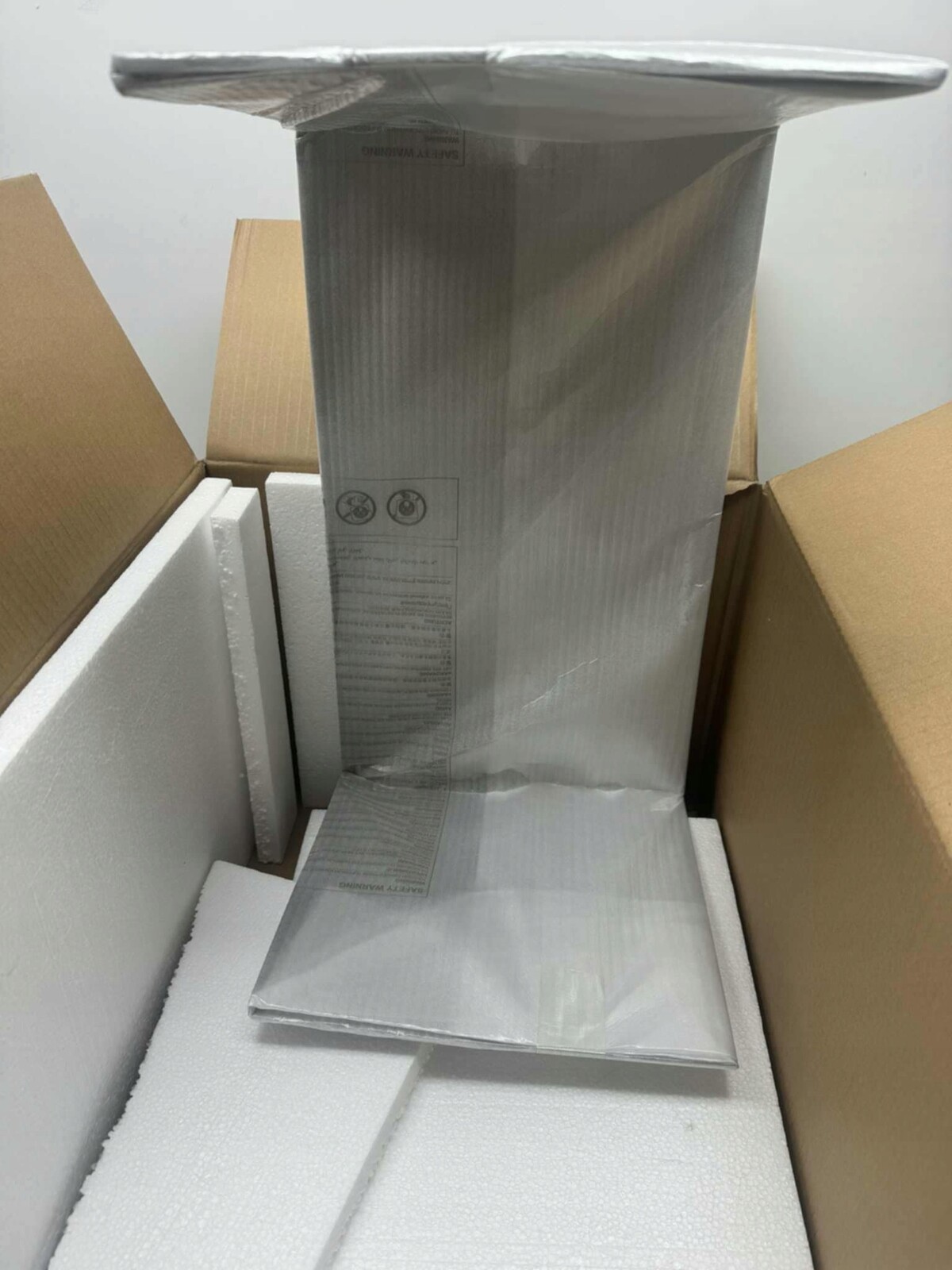 DE64-02317N Samsung – vnější panel mikrovlnné trouby MW8000J