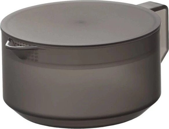 Černá plastová konvice na čaj se sítkem 600 ml Tower – YAMAZAKI