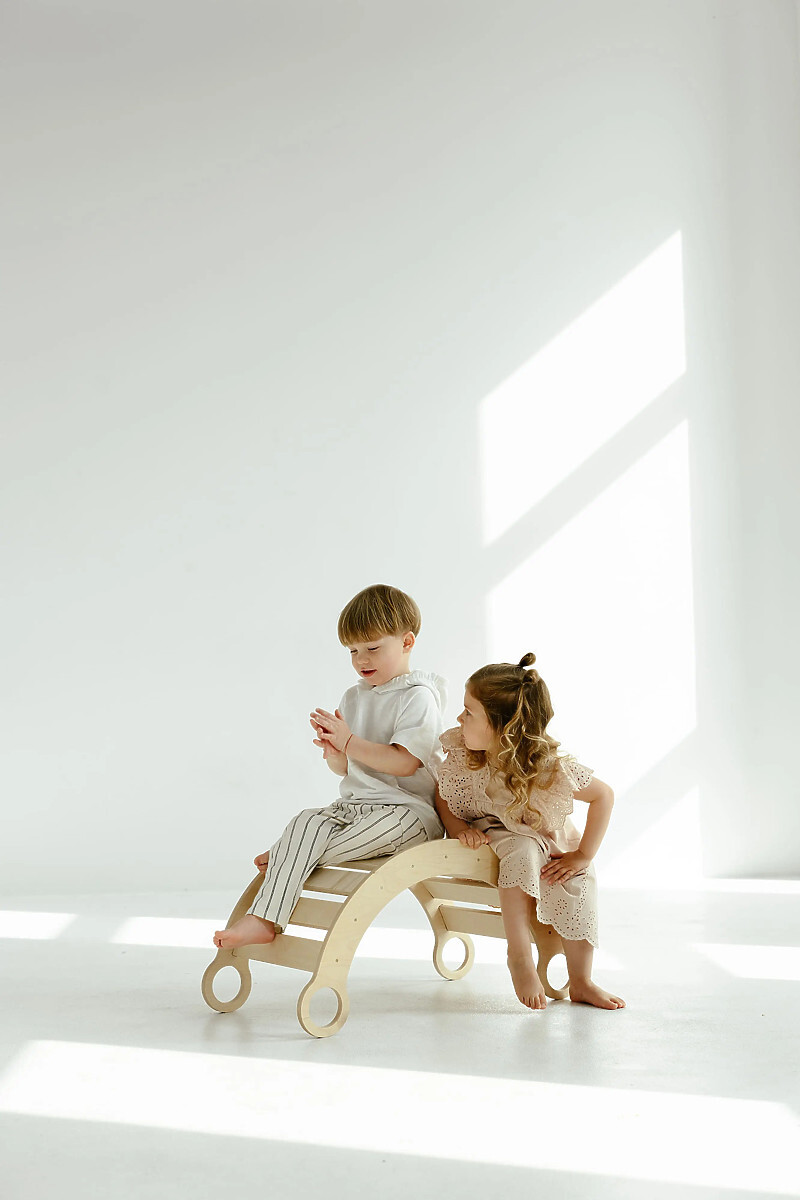 Dřevěná houpačka Montessori S - přírodní