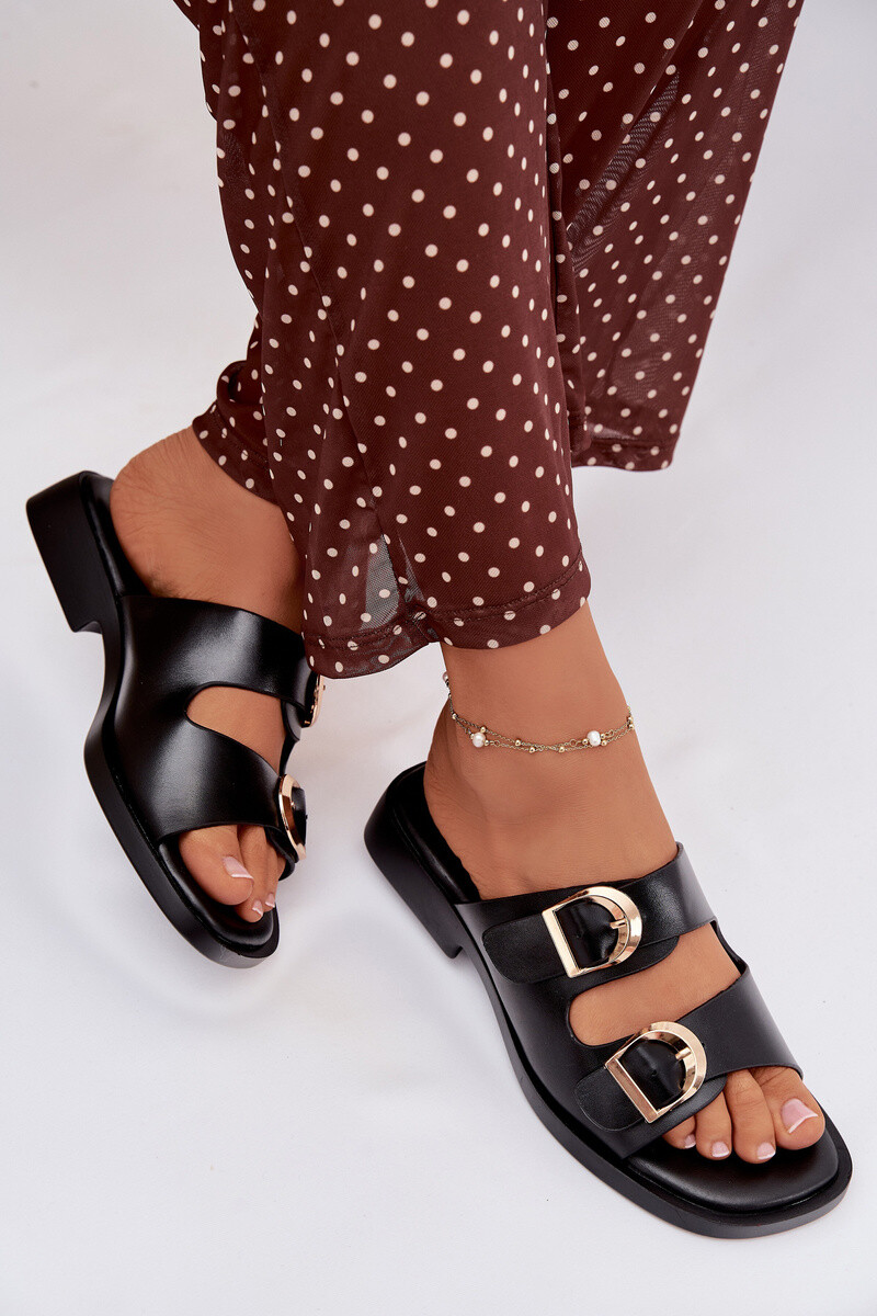 Dámské pantofle se zlatými přezkami Danelle