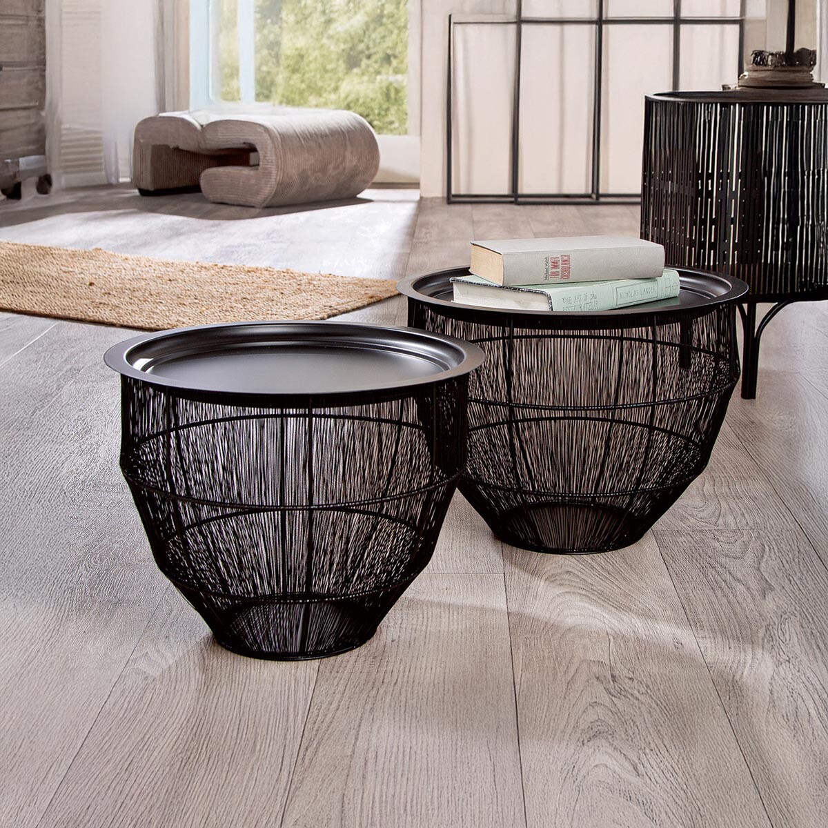 Kulatý odkládací stolek Strive, 2 ks