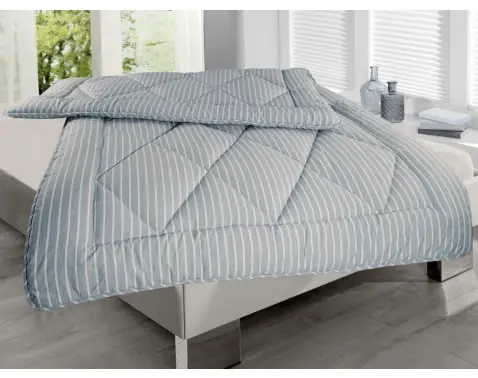 Přikrývka Comfy Sleep 140x200 cm, pruhovaná
