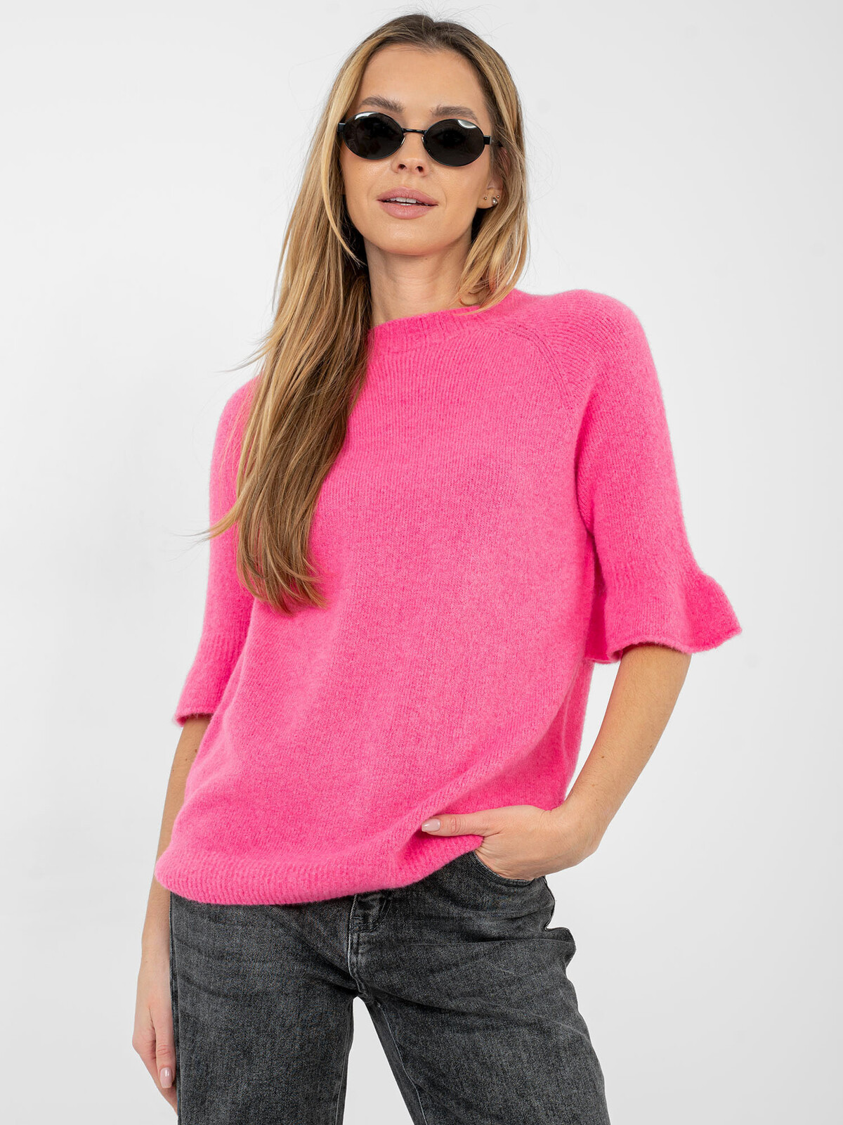 Růžový svetr s krátkými rukávy