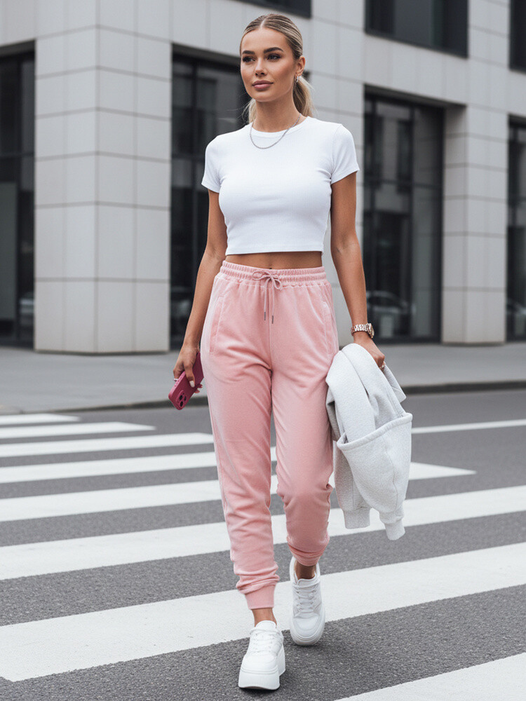 Růžové teplákové kraťasy