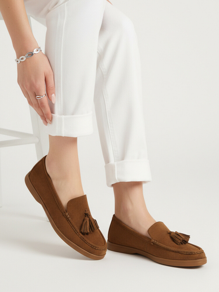 Hnědé mokasíny s ozdobnými třásněmi