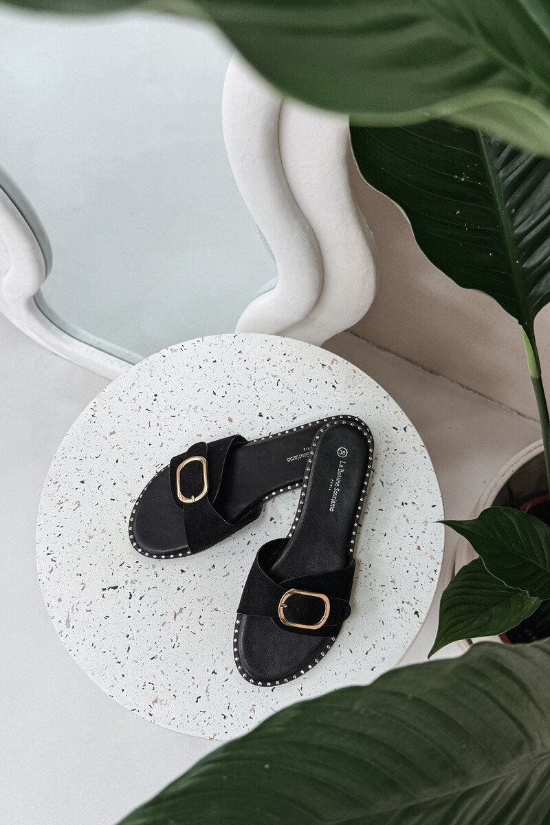 Dámské pantofle s ozdobnou přezkou