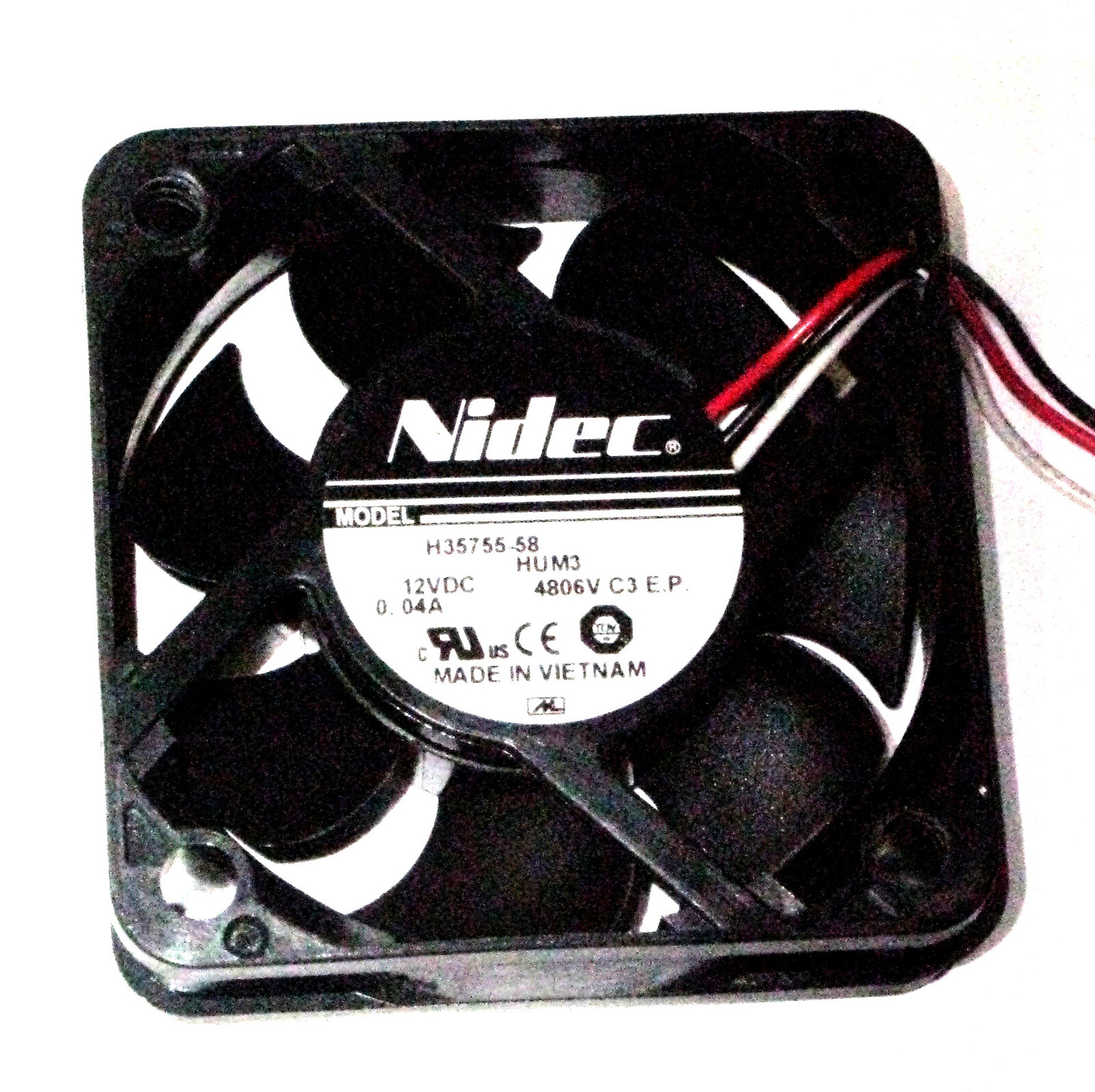 ventilátor 5015 Nidec, 50x50x15 mm, 12 V, tři kabely