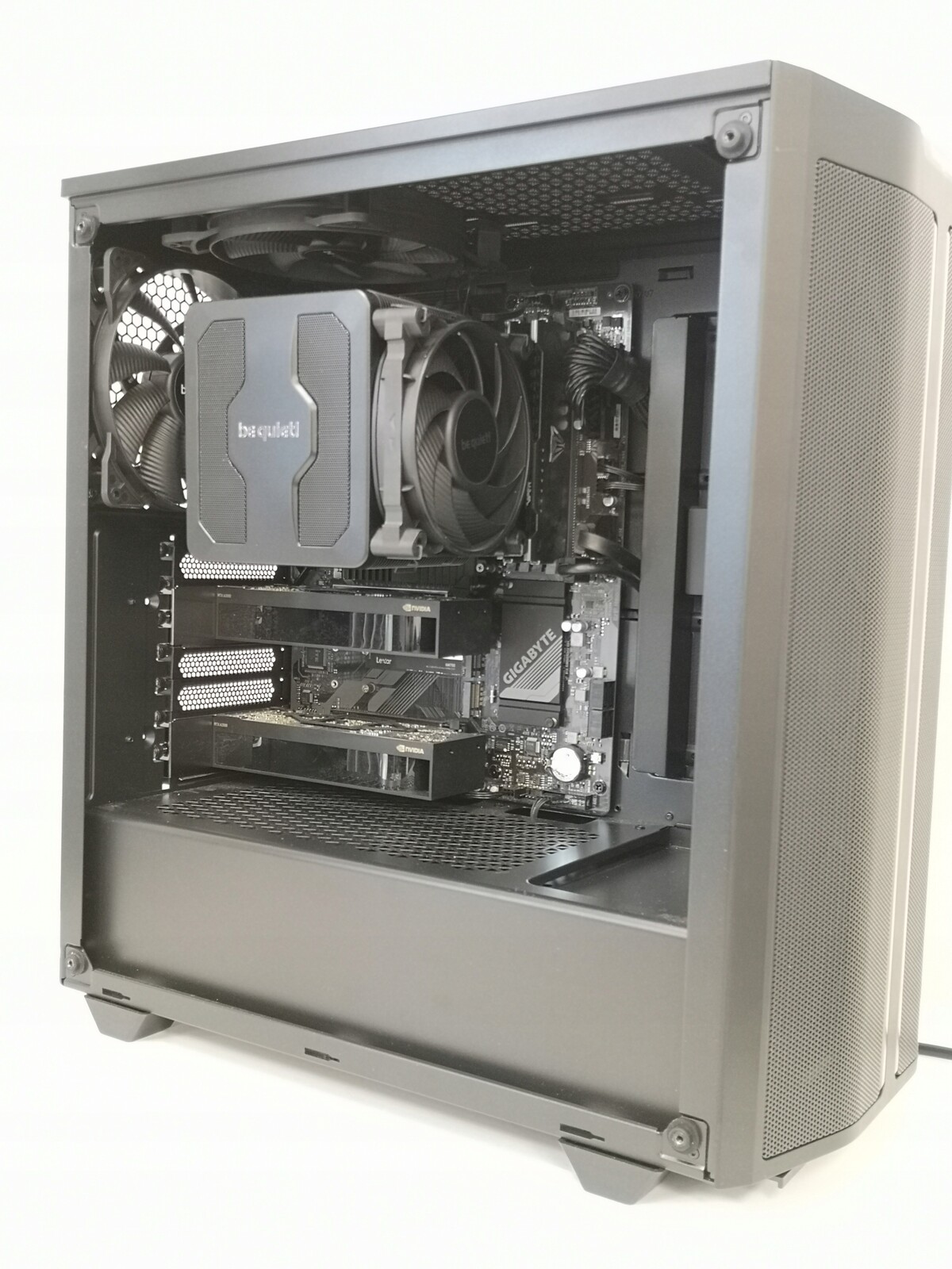 Počítač Render Work Core i7-14700K 2xRTX A2000 2x2TB Nvme 64GB Ram W11