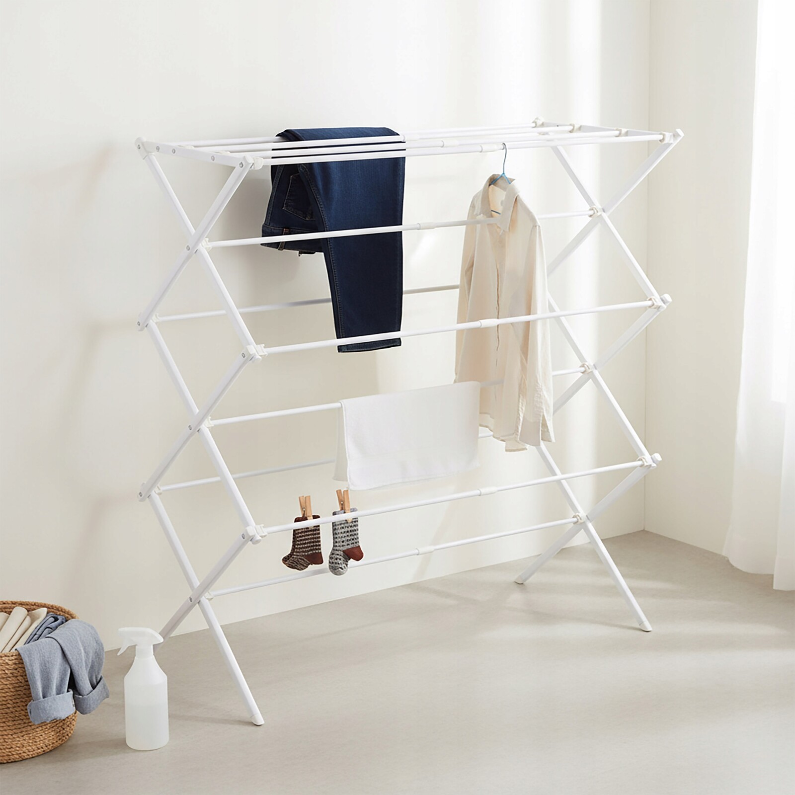 Sušák S Rozkládacím Horizontálním Křídlem, Bílý