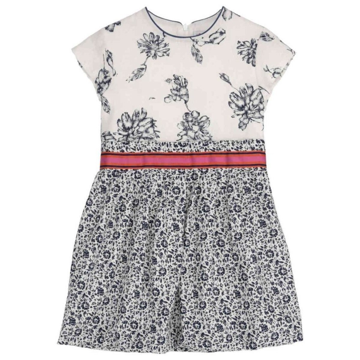 Villalobos Nieves Álvarez  20N084M  Modrá