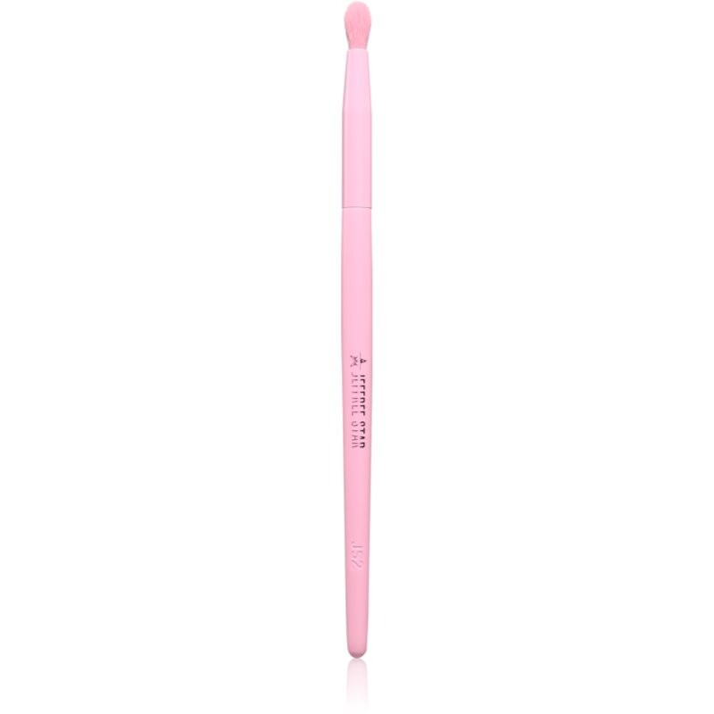Jeffree Star Cosmetics Crease Definer Brush JS2 štětec na kontury očních stínů 1 ks