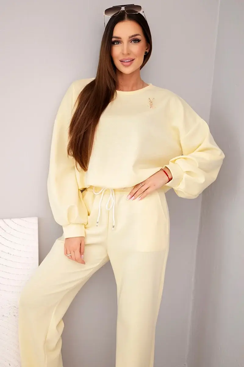 Dámská souprava Kesi s brož a rovnými kalhotami