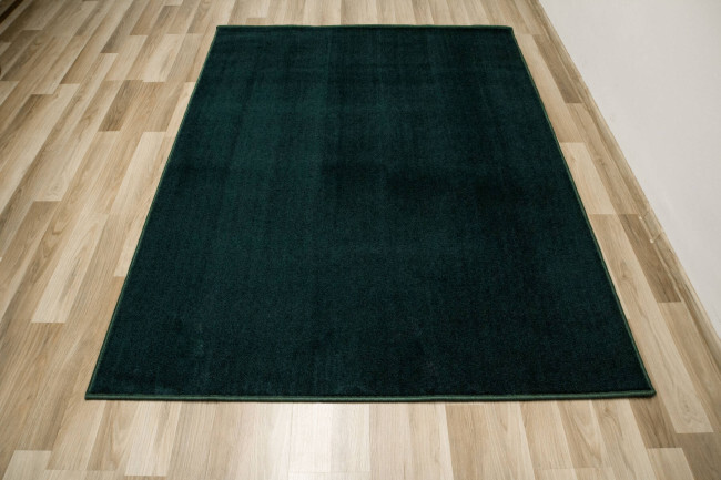 Koberec Eternity Speciaal 40 ab lahvově zelený