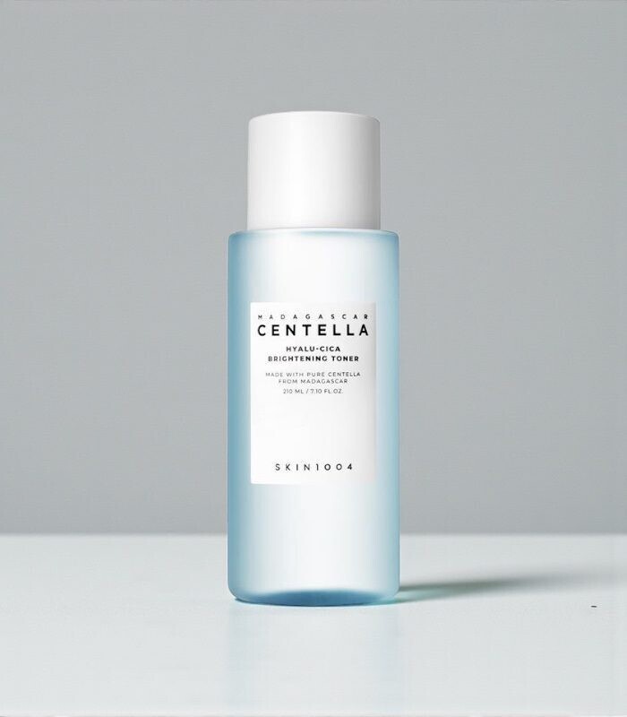 SKIN1004 - Madagascar Centella Hyalu-Cica Brightening Toner - Rozjasňující tonikum s centellou a kyselinou hyaluronovou 210ml