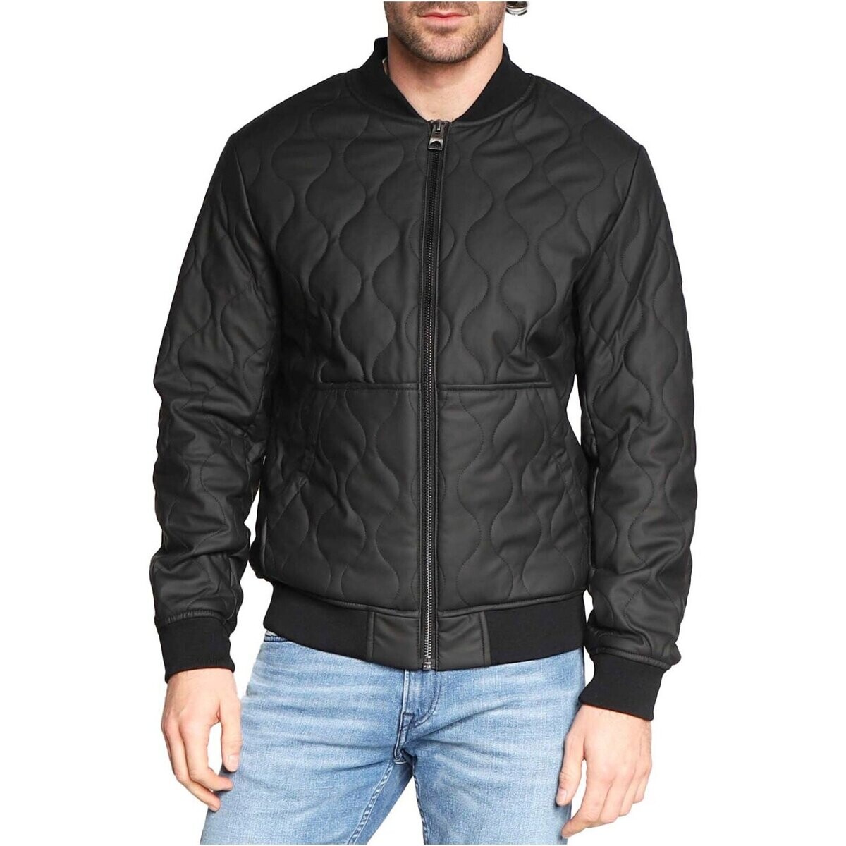 Guess  M3RL08 WBS80  Černá