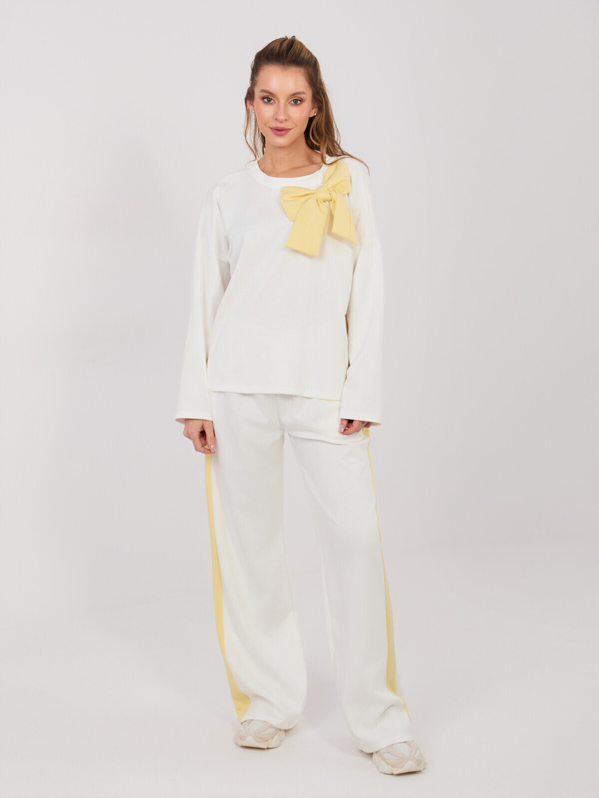 Dámský komplet s mašlí