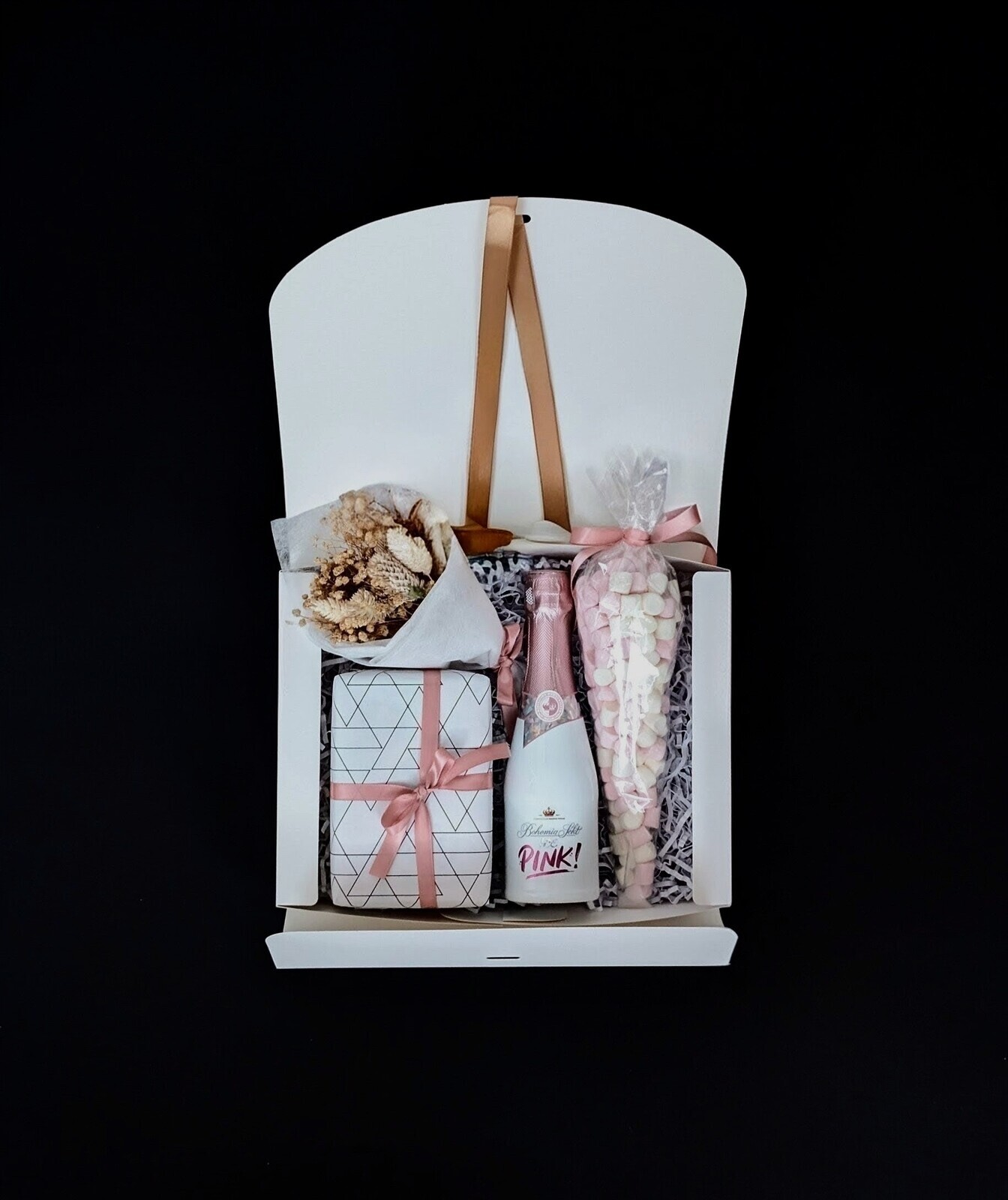 Pink Party Edition dárkový set s Bohemia Sektem a sladkostmi