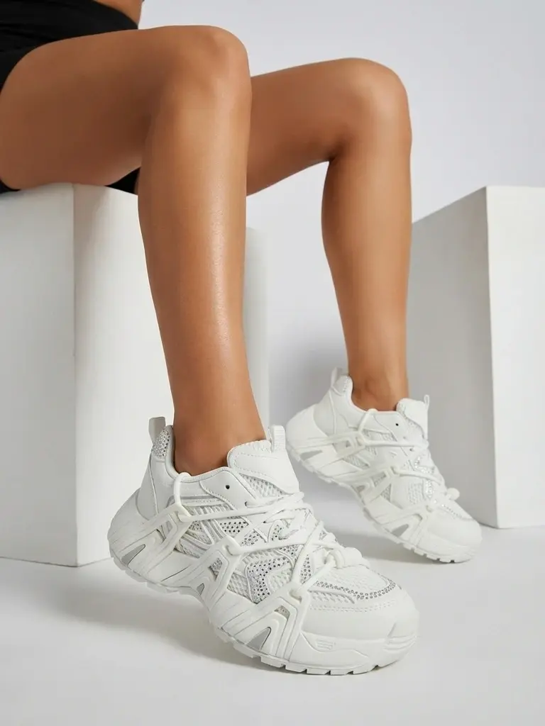 Dámské sportovní tenisky s tlustší podrážkou