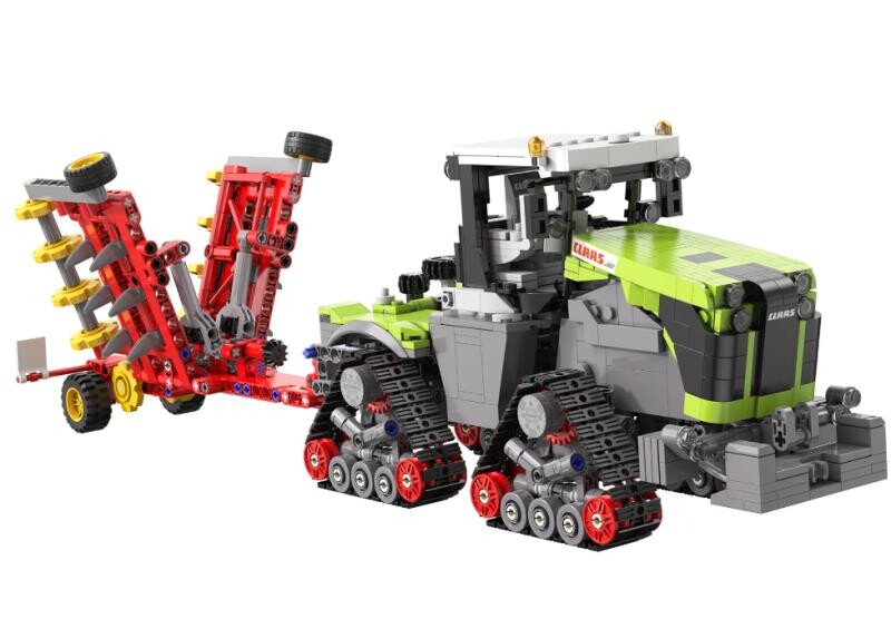 IQ models Stavebnice pásového traktoru CLAAS Xerion-5000 1/32 - 1336 dílků