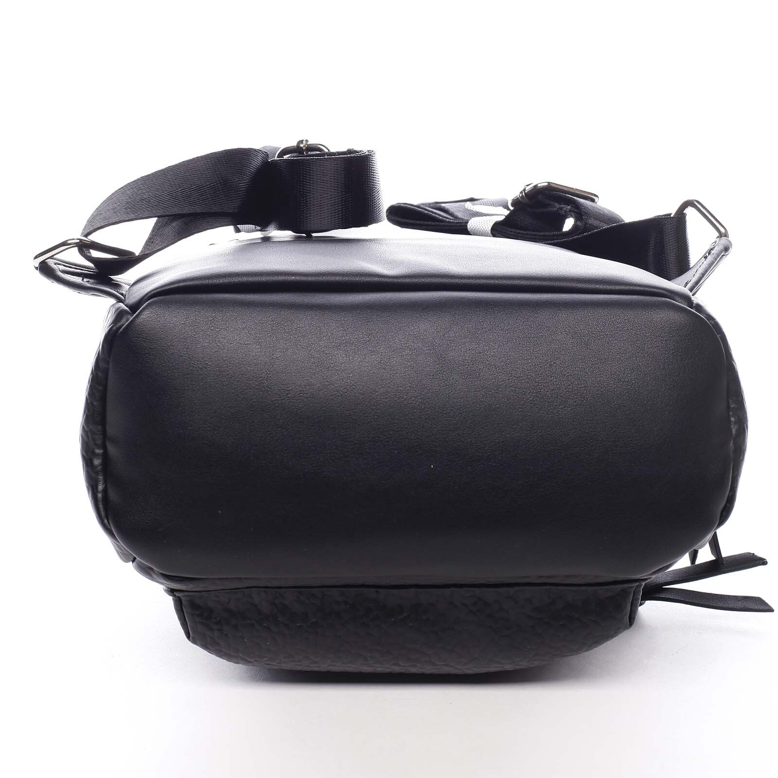 Menší koženkový batůžek Anselmo černá