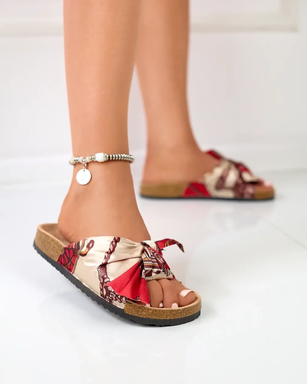 Dámské červené pantofle s textilním svrškem Laneso